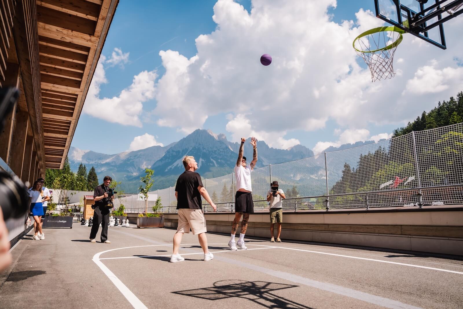 Jens Knossalla, Daniel Theis